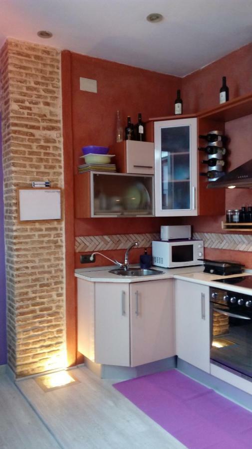 Cosy Double Room + Private Bathroom Sevilla Center Exterior photo